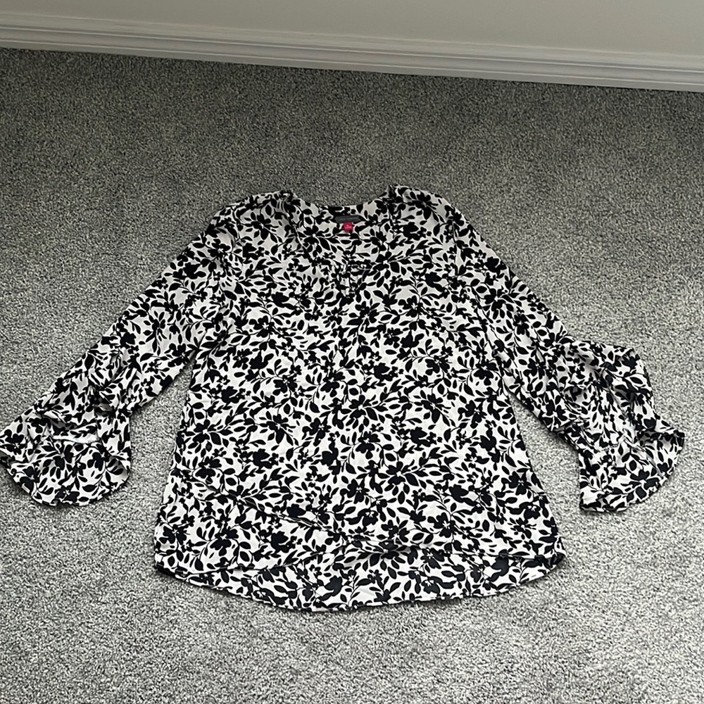 Vince Camuto Black & White Bell Sleeve Shirt